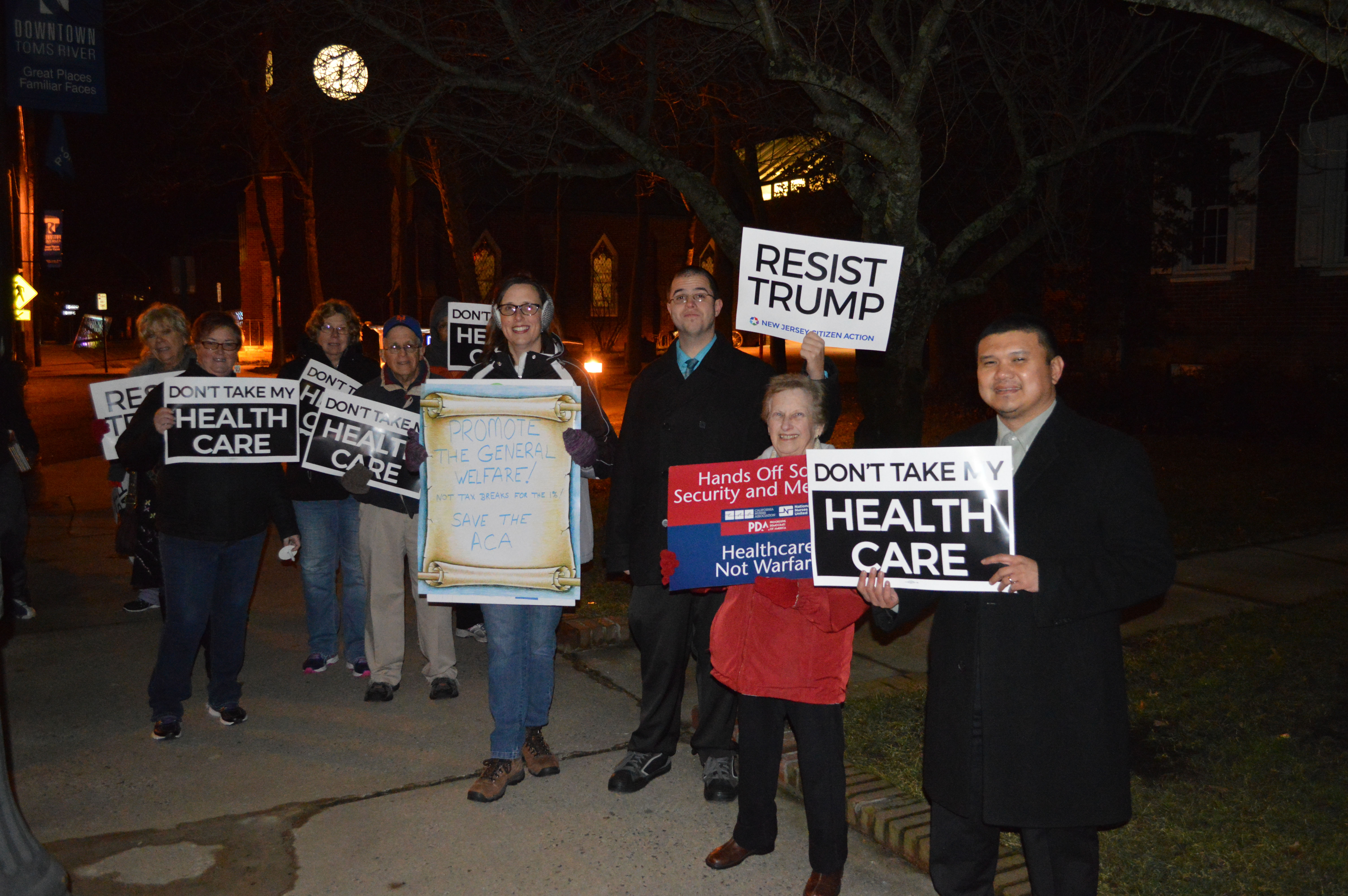 A protest over the potential repeal of the Affordable Care Act in downtown Toms River, Jan. 18, 2017. (Photo: Daniel Nee)