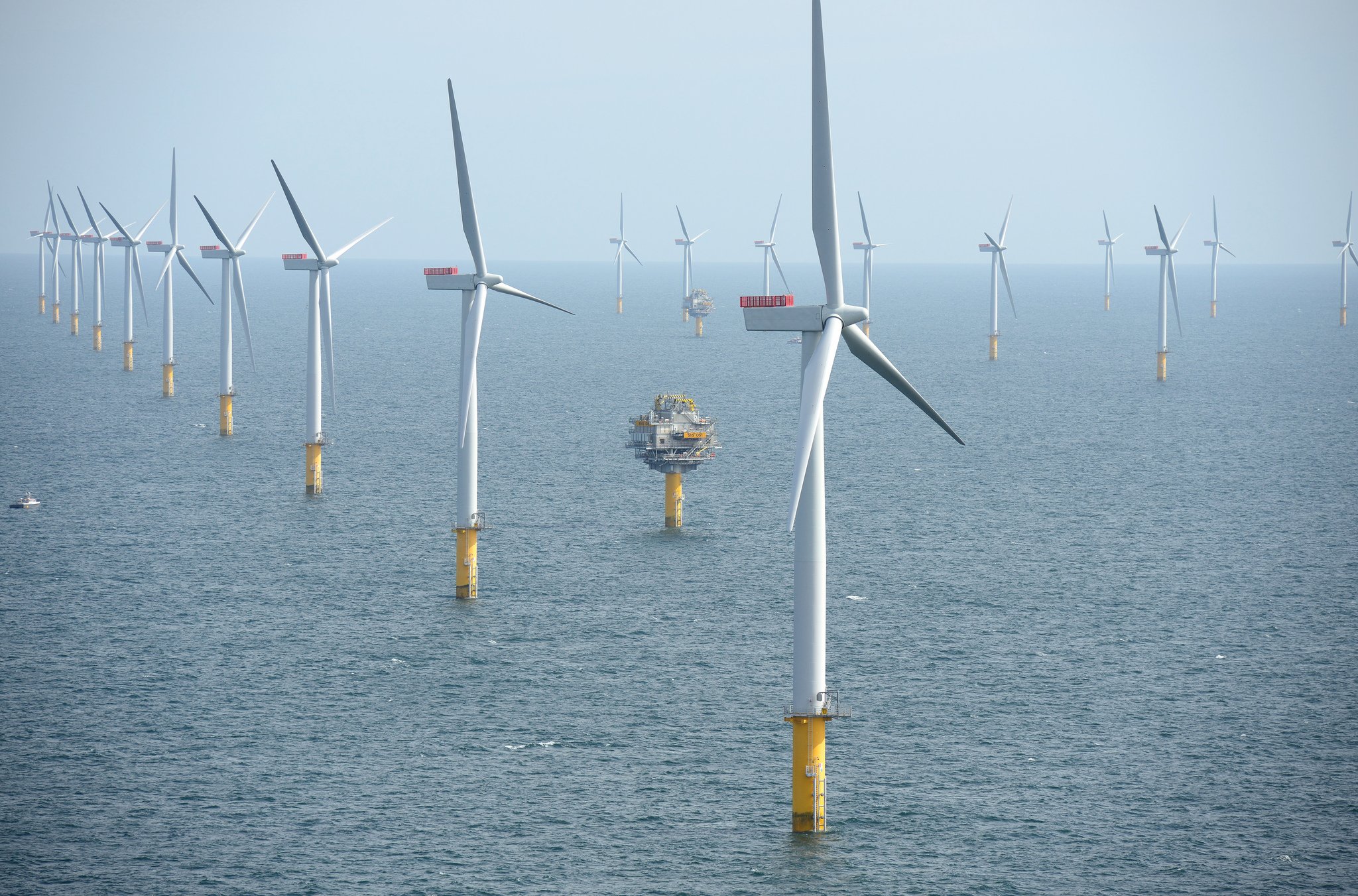 Offshore wind turbine. (Photo: Harald Pettersen/Statoil)