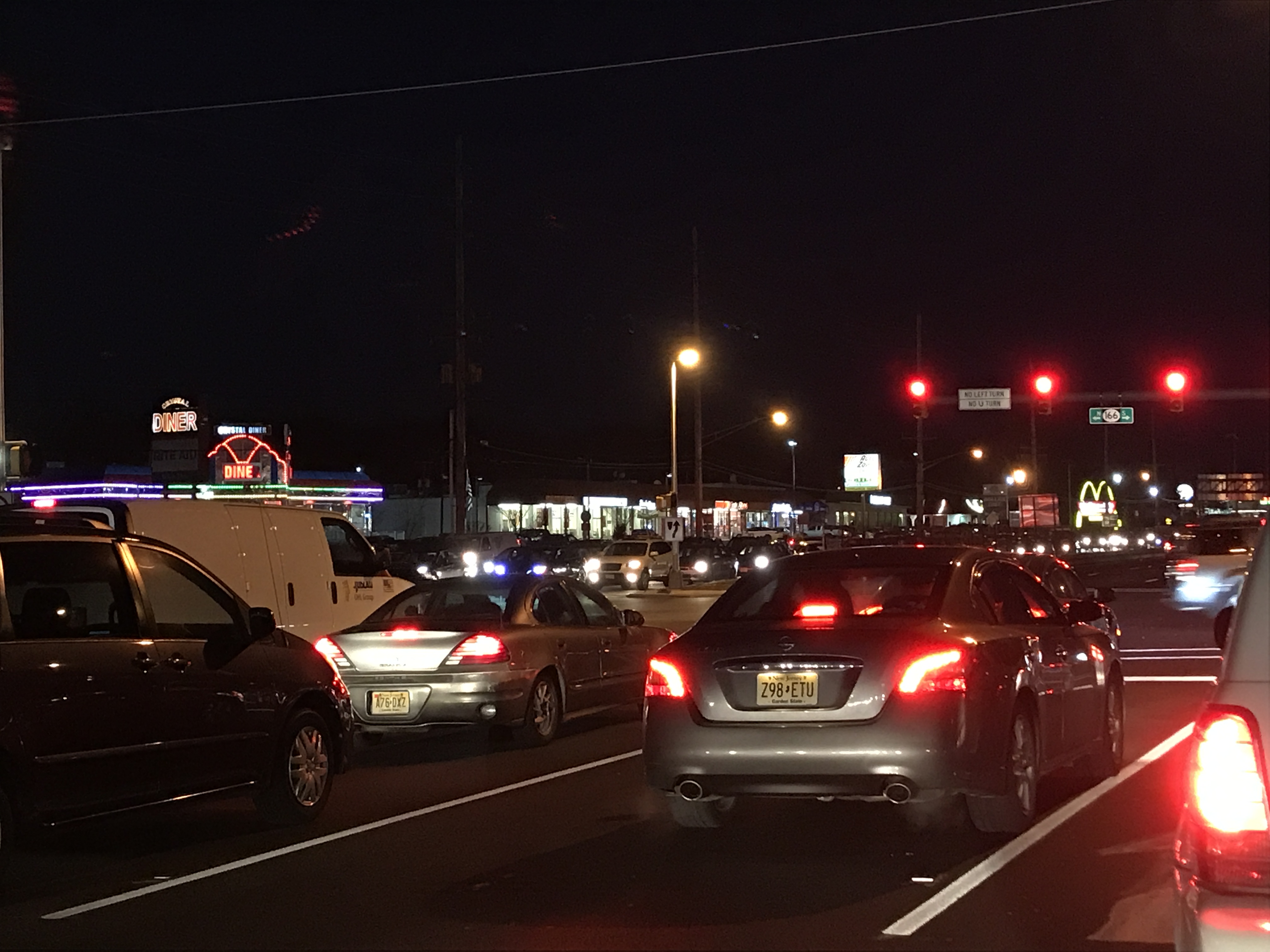 SEA OF RED: Traffic backed up at the intersection of routes 37 and 166 in Toms River, Dec. 2018. (Photo: Daniel Nee)
