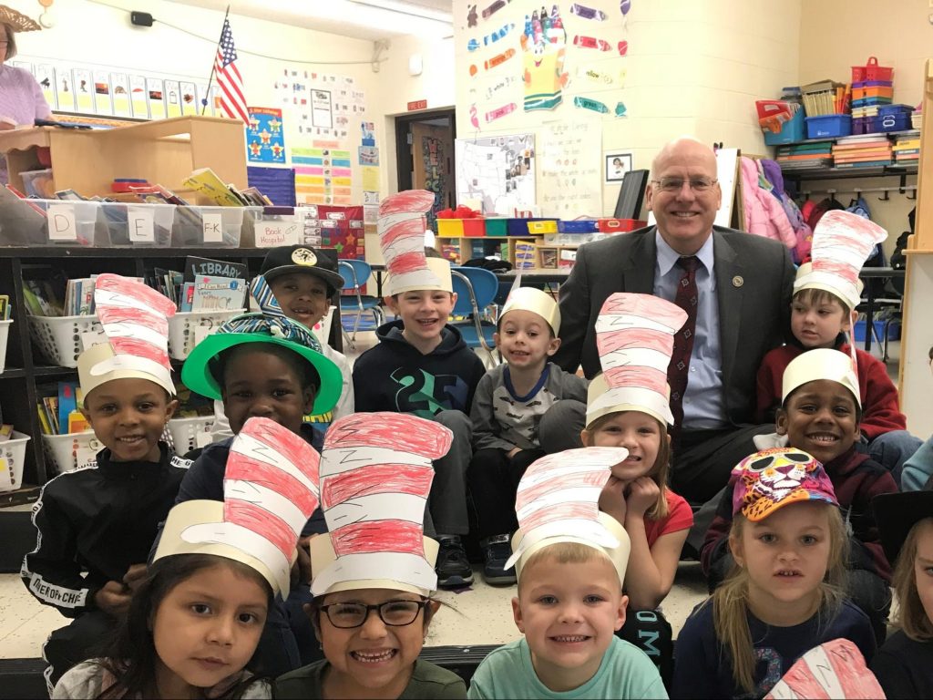 Superintendent David Healy and a group of Toms River kindergarten students. (Credit: TRRS)