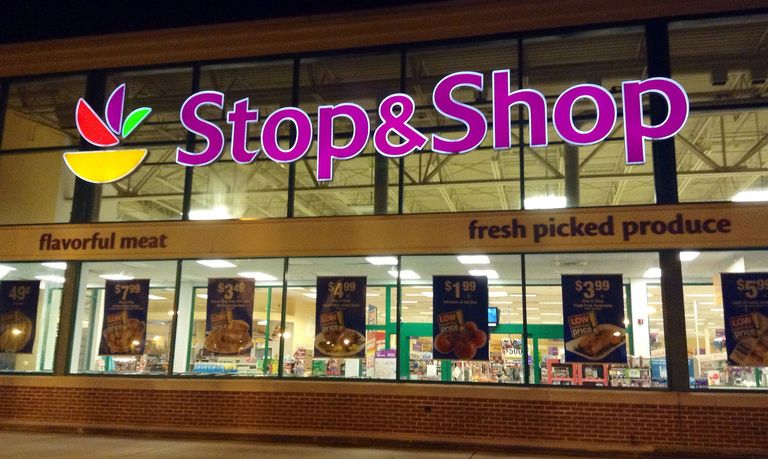 Stop & Shop (Photo: Flickr Creative Commons/Mike Mozart)