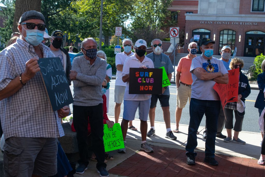 Ortley Beach residents rally to support the purchase of the former Surf Club property, Sept. 30, 2020. (Photo: Daniel Nee)