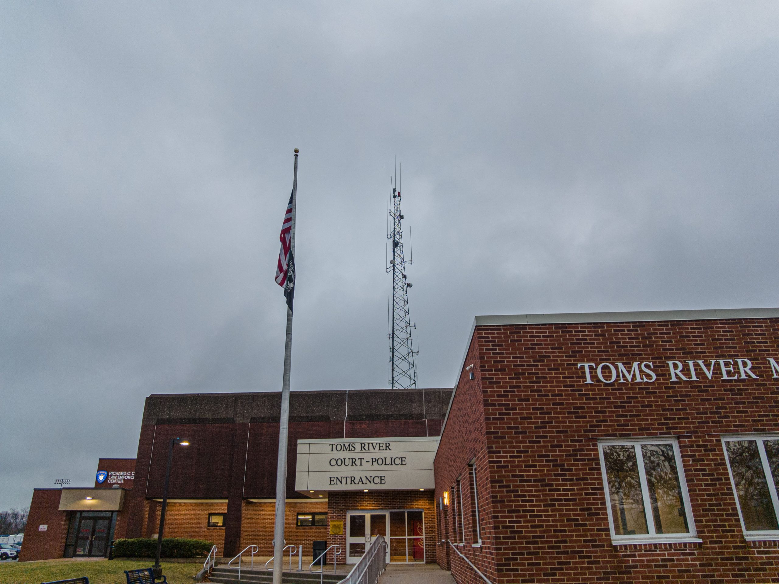 The communications tower at the Toms River Police Department headquarters, Oak Avenue, March 2022. (Photo: Daniel Nee)
