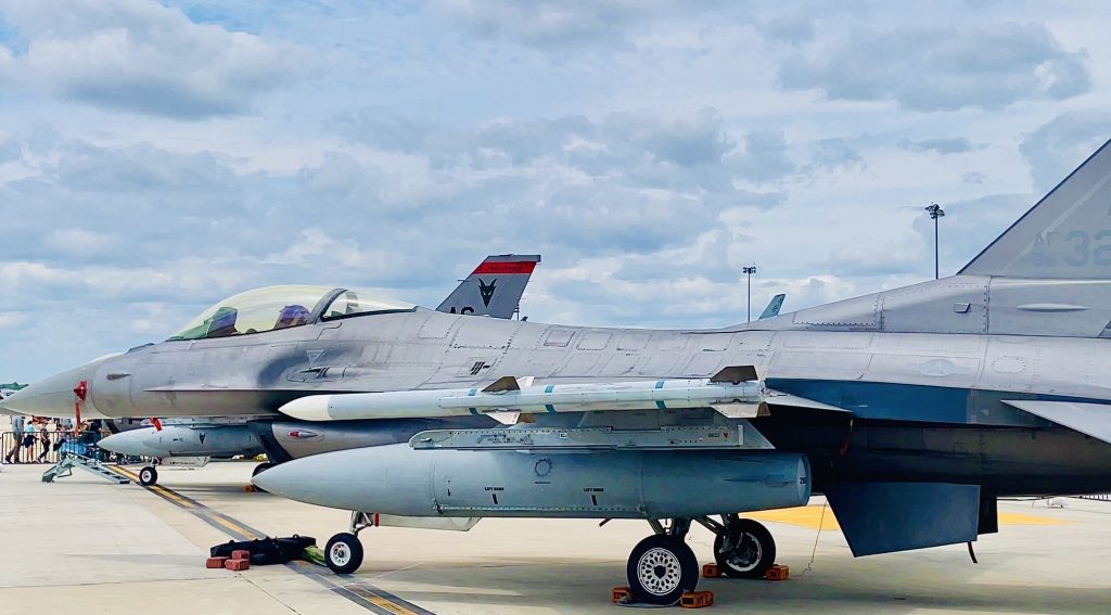 F-16 Viper (Photo: Shorebeat)